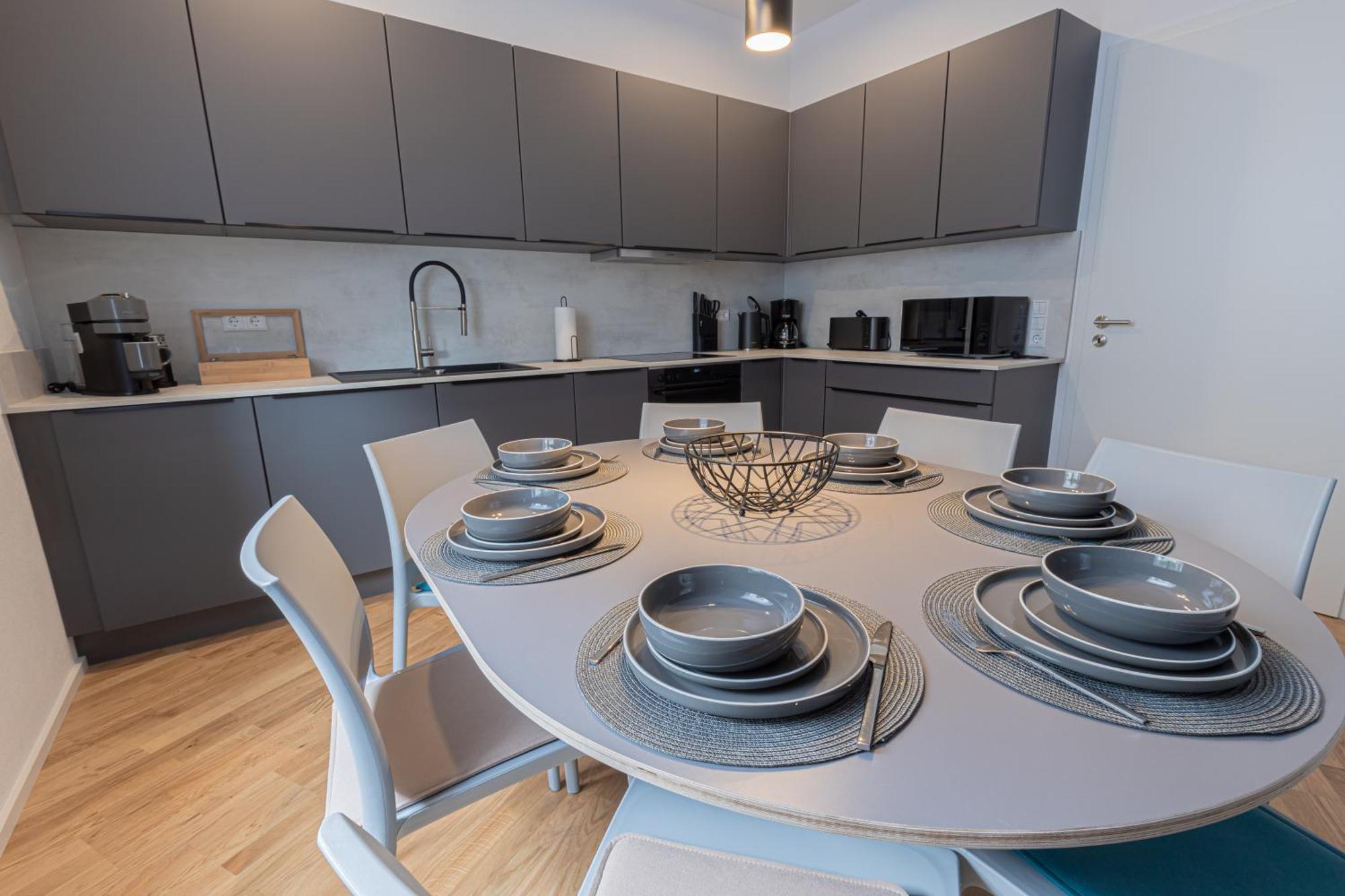 Lamiacasa City-grande Family-business Groups Apartment