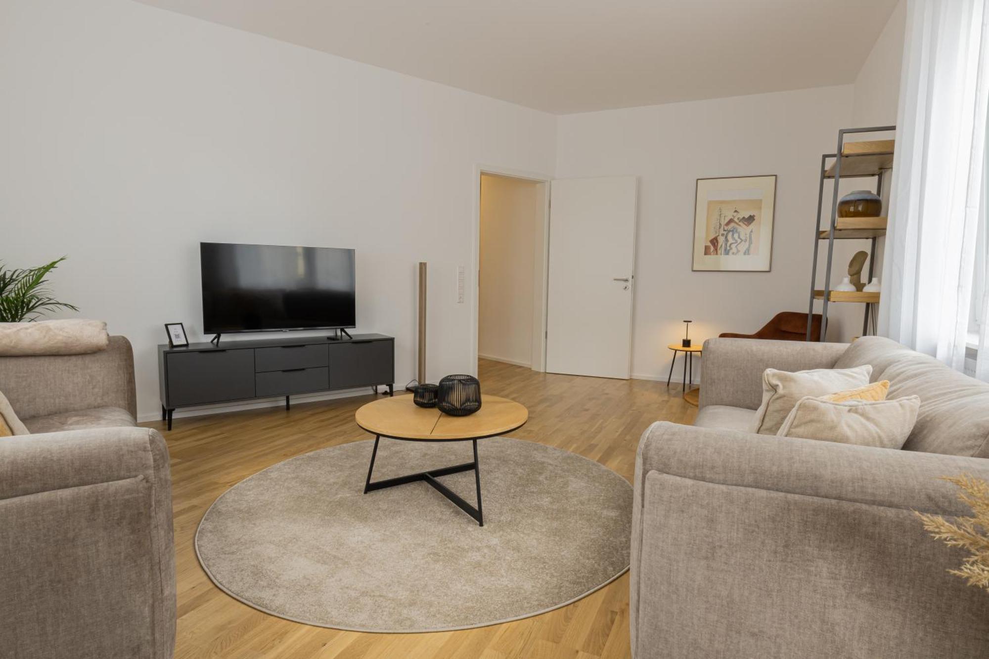 Lamiacasa City-grande Family-business Groups * Stuttgart